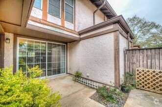 Building Photo - 411 Westwood Dr