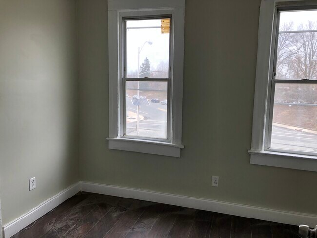 Bedroom - 195 N 16th St