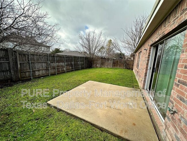 Foto del edificio - 5033 Caraway Dr