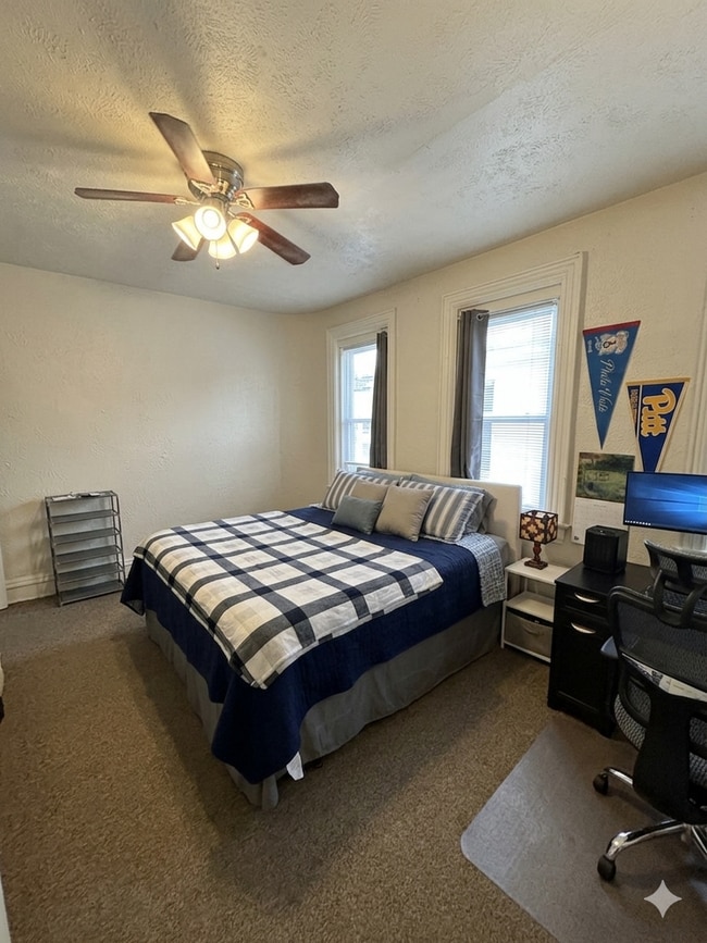 Foto del edificio - 2910 E Carson St