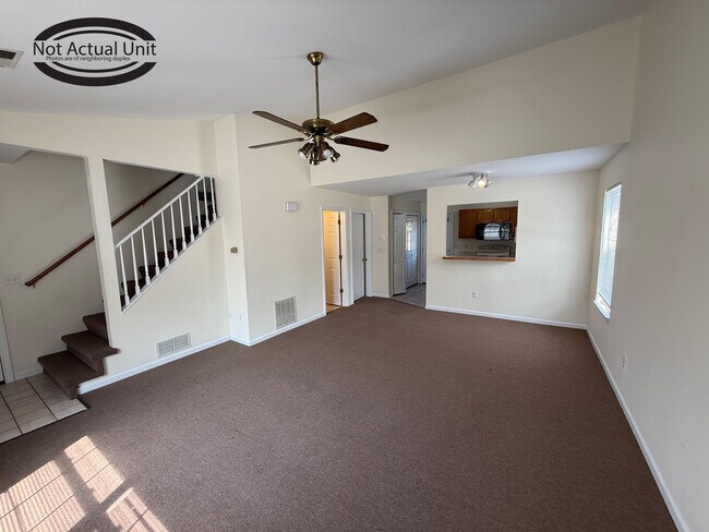 Foto del edificio - 1328 N Frideriki Dr