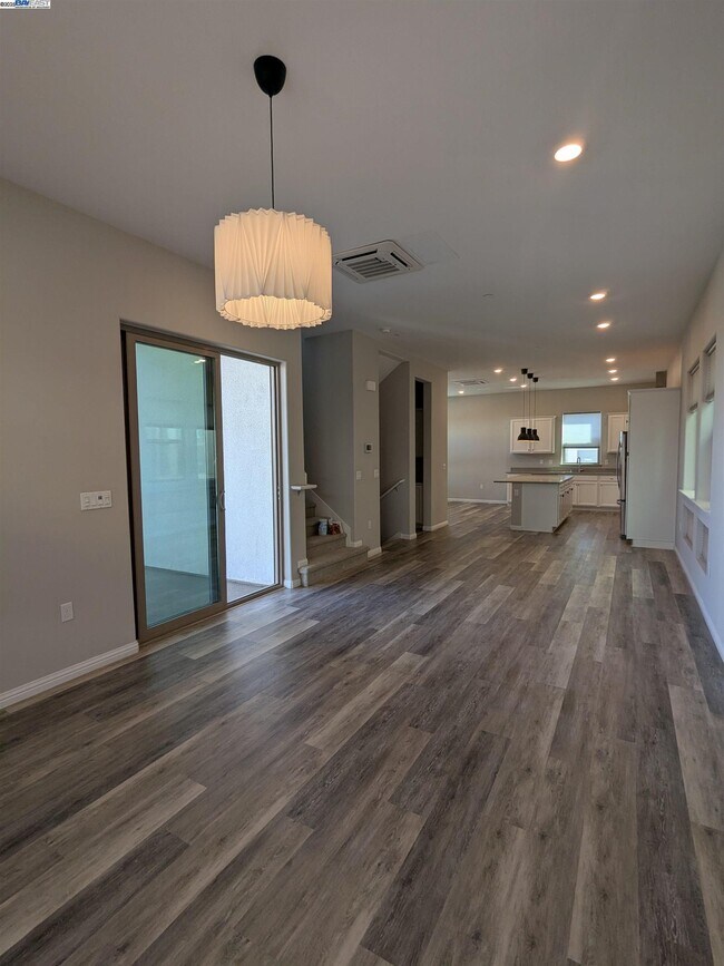 Building Photo - 5840 Virtual Ln