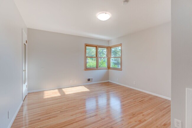 Foto del edificio - 7115 W 23rd St