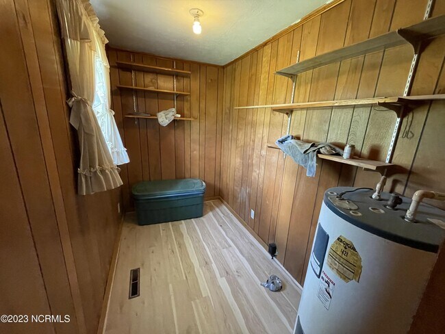 Foto del edificio - 1400 Old Fayetteville Rd