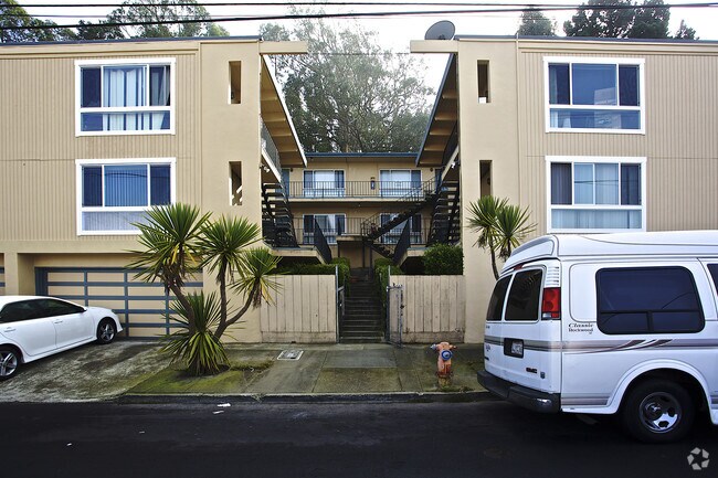 Building Photo - 755 Templeton Ave