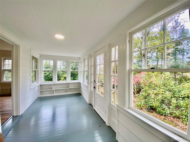 Foto del edificio - 2835 Harbor Ln