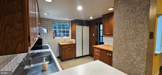 Foto del edificio - 1042 W Lancaster Ave