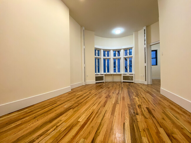 Building Photo - 306 W 73rd St
