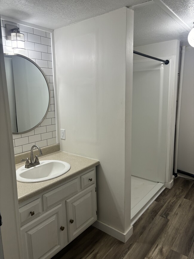 Building Photo - 2427 Sanford Rd