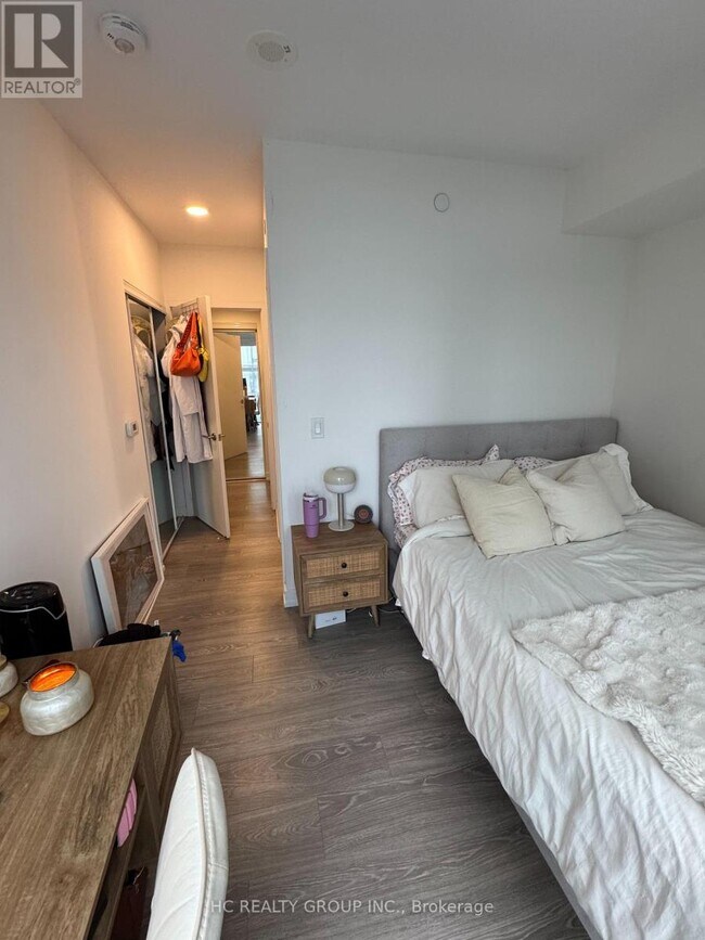 Building Photo - 19 Western Battery Rd