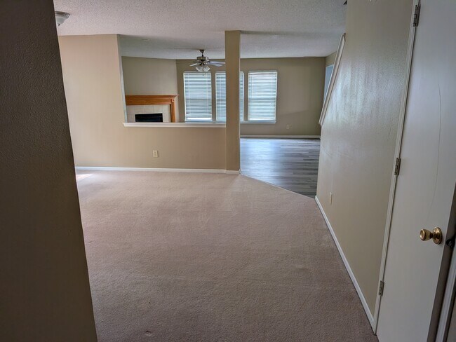 Foto del edificio - 10418 Memorial Knoll Dr