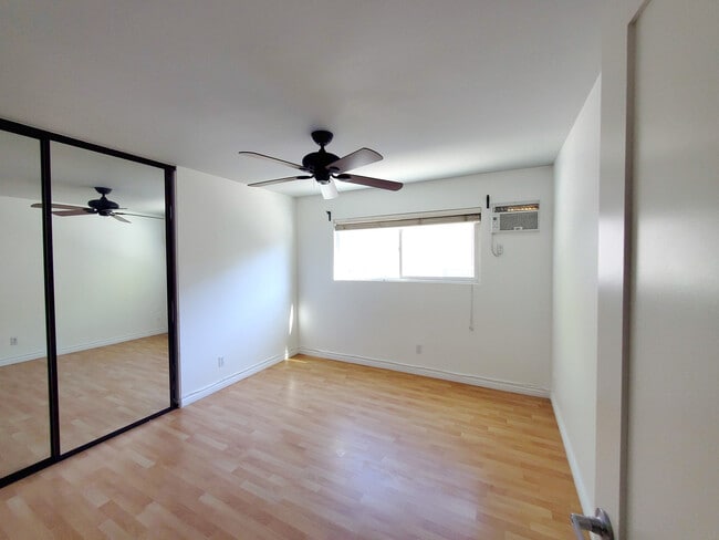 Dormitorio - 972 Larrabee St