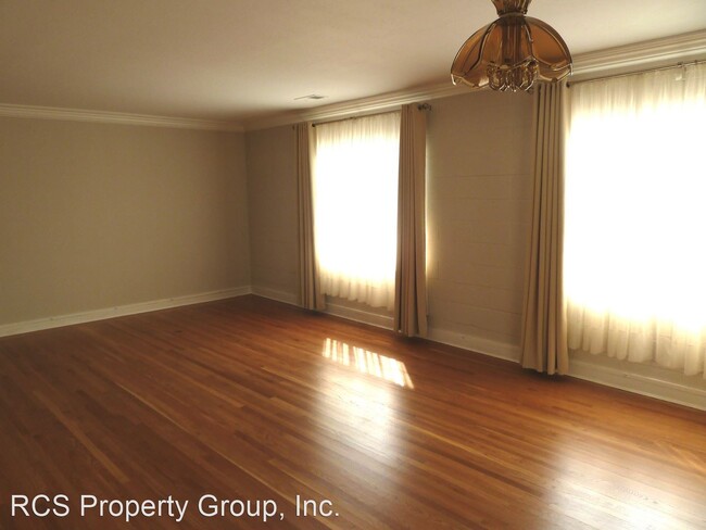 Building Photo - 2 br, 1.5 bath House - 1345 Old County Rd.