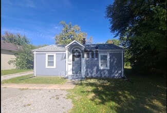 Building Photo - 4920 E 34th St