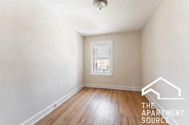 Building Photo - 2105 Grove Ave