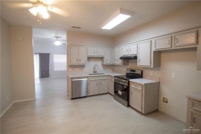 Foto del edificio - 16 E Martin Ave