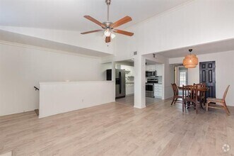 Building Photo - 8750 Park Ln