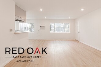 Building Photo - 5130 Yarmouth Ave