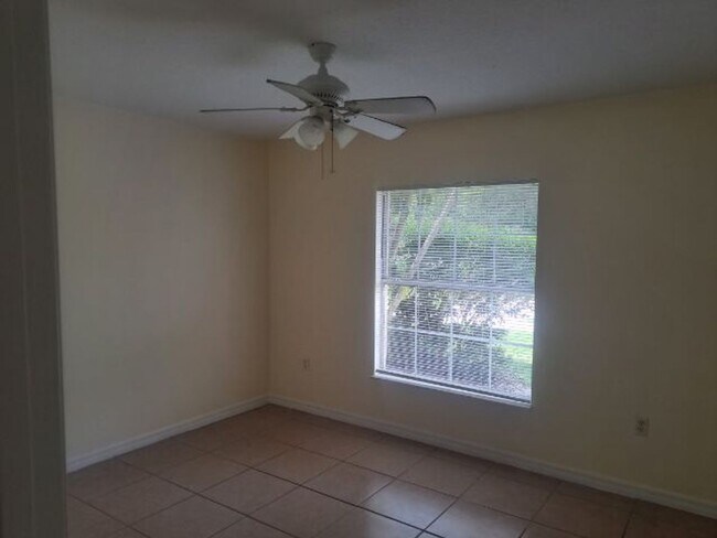 Foto del edificio - ANNUAL RENTAL 2/1  Available now!