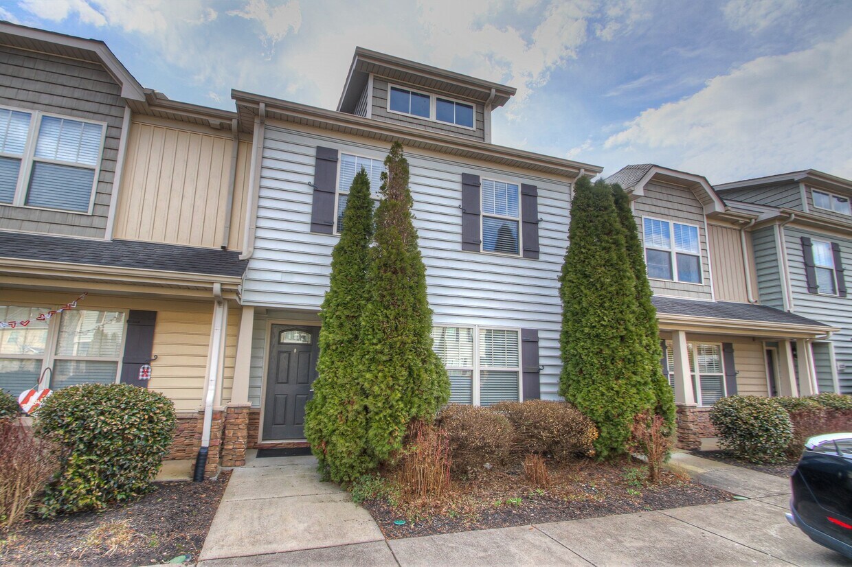 4133 War Emblem Ln, Murfreesboro, TN 37128 Townhome Rentals in