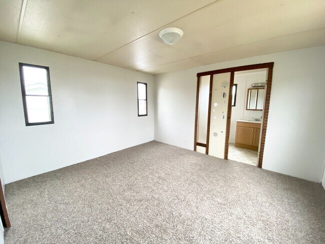 Foto del edificio - 784 S Sandy Hook Rd