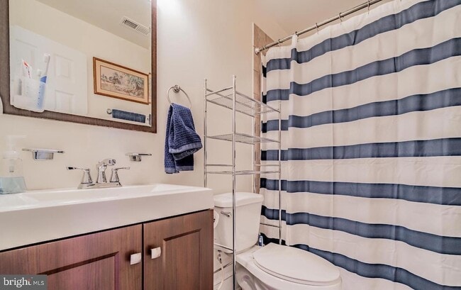 Foto del edificio - 1133 D St NE