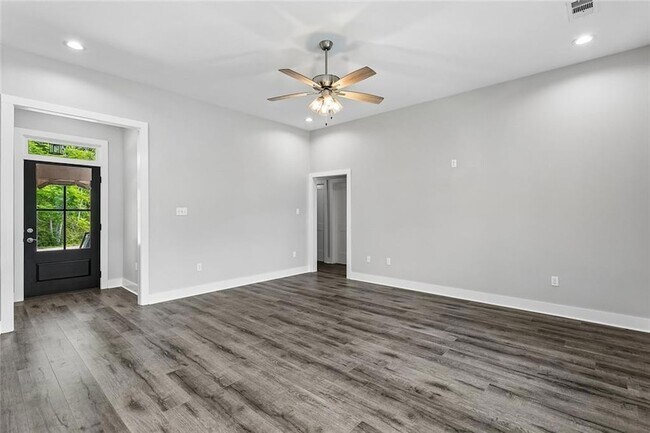 Foto del edificio - 60407 Vermillion Dr