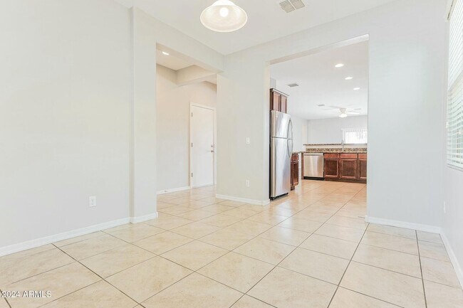 Foto del edificio - 20561 N Grantham Rd