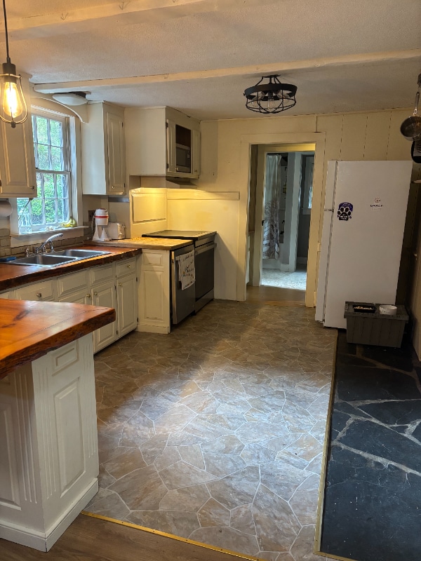 Building Photo - 3550 Coolidge Hwy