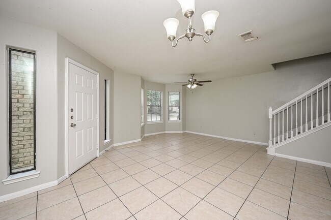 Building Photo - 3019 La Estancia Ln