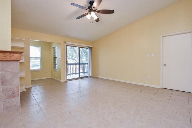 Foto del edificio - 10555 Turtlewood Ct