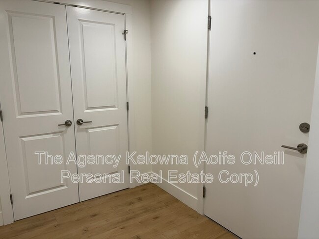 Building Photo - 1036 Coronation Ave