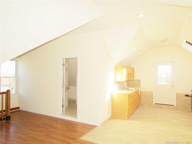 Building Photo - 180 Funston Ave