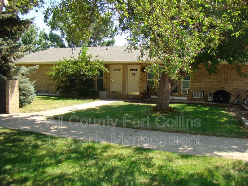 Primary Photo - 1719 Larch St