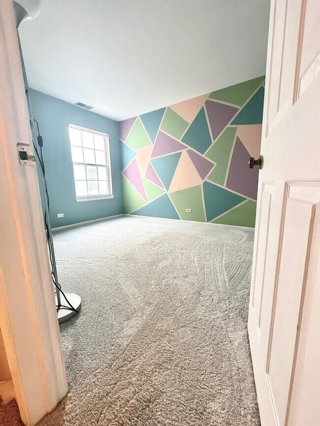 Building Photo - 1227 Orleans Dr