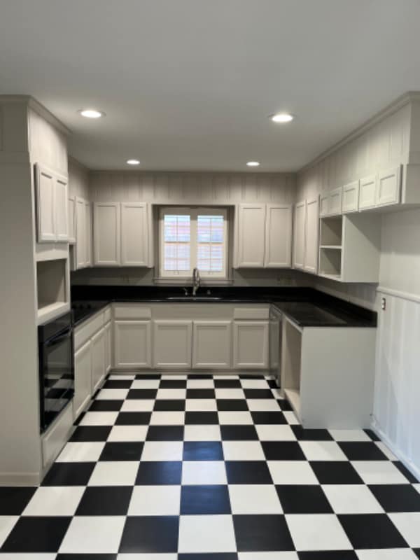 Building Photo - 309 Moore Dr