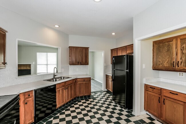Foto del edificio - 4 BR/3BA | Newly Renovated Single Family Home |2-Car Covered Parking | Nice backyard!