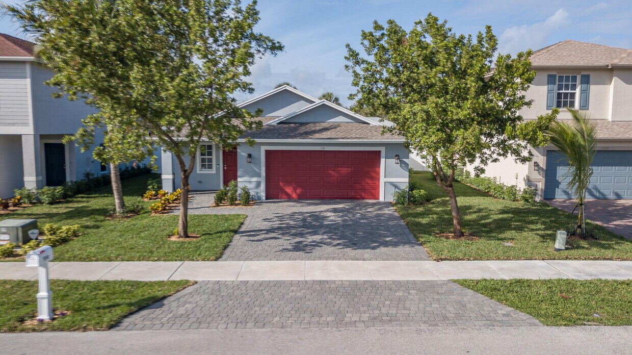 422 Lucky Ln, Delray Beach, FL 33444 House for Rent in Delray Beach