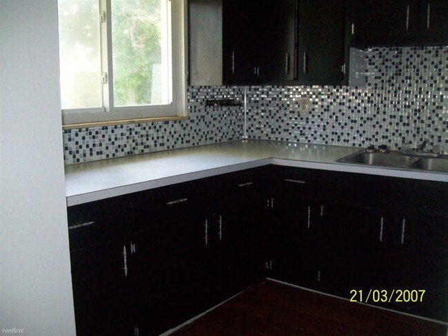 Building Photo - 3 br, 1 bath House - 3064 Kettering Hts