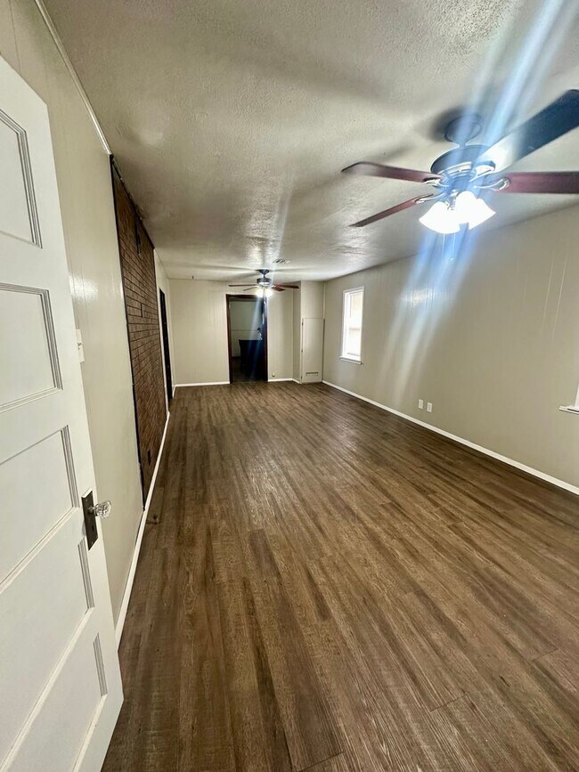 Foto del edificio - 3 bed 1 bath country house
