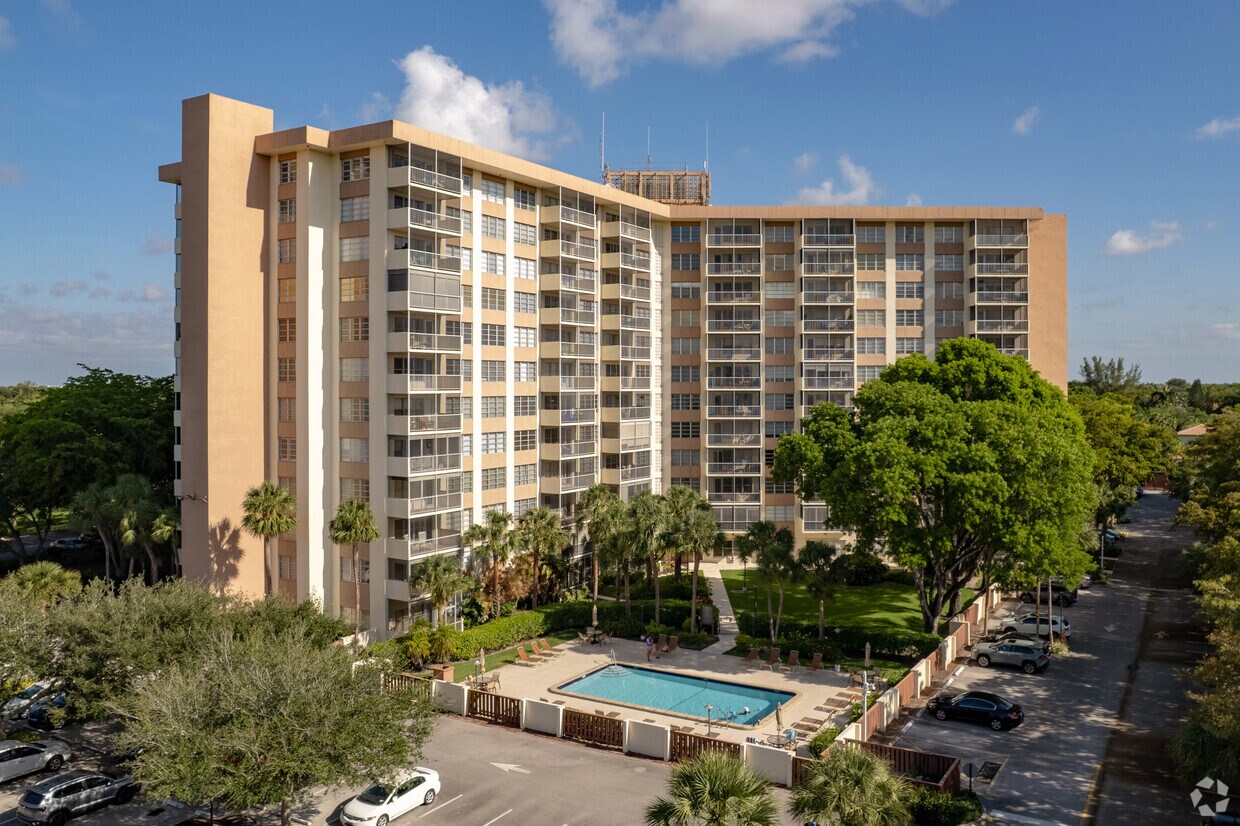 Foto principal - Country Club Tower