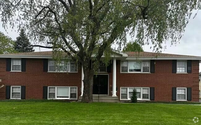 Building Photo - 221 S Cannon Ave