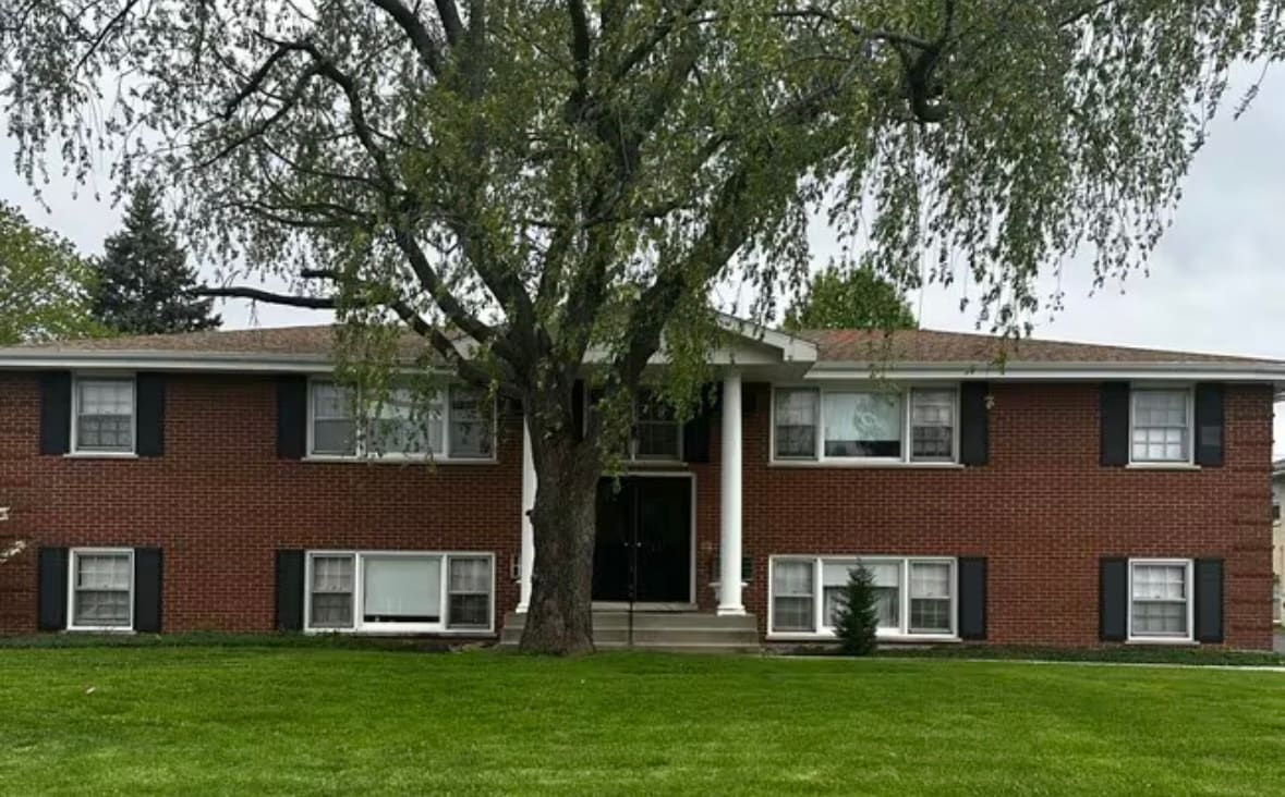 Primary Photo - 221 S Cannon Ave