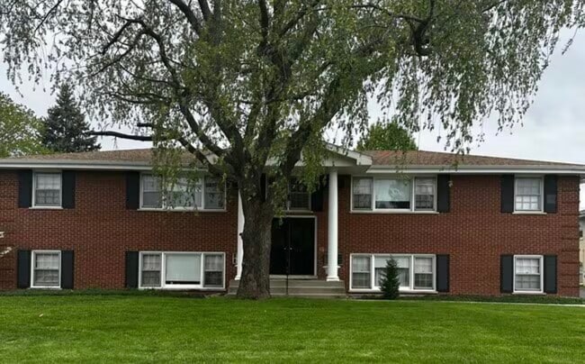 Building Photo - 221 S Cannon Ave