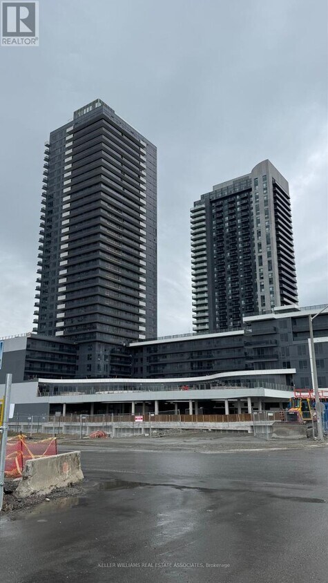 Photo principale - 5105-5105 Hurontario St