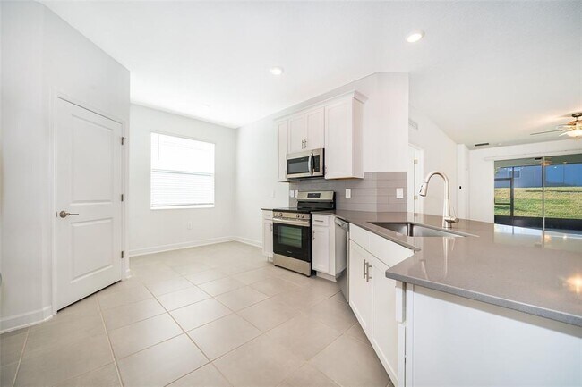 Foto del edificio - 4732 Waltham Forest Dr