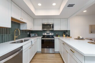 Building Photo - 1645 W Baseline Rd Building Photo - 1645 W Baseline Rd