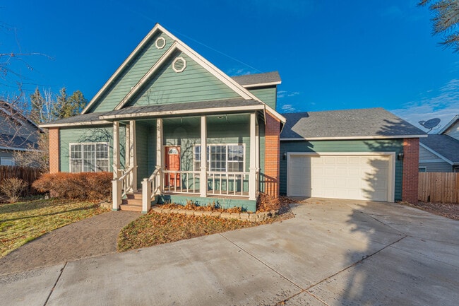 Building Photo - 2275 NE Nuttail Ct