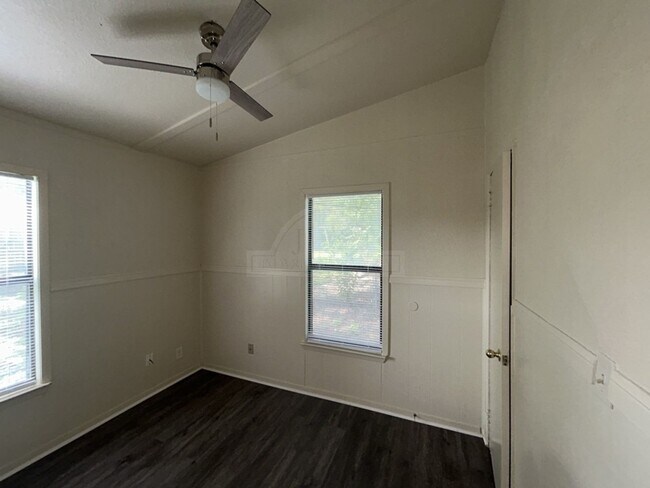 Building Photo - ***Two-Weeks Free Rent***910 Evergreen Street, Killeen