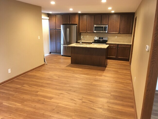 Foto del edificio - 16555 Dane Ct E